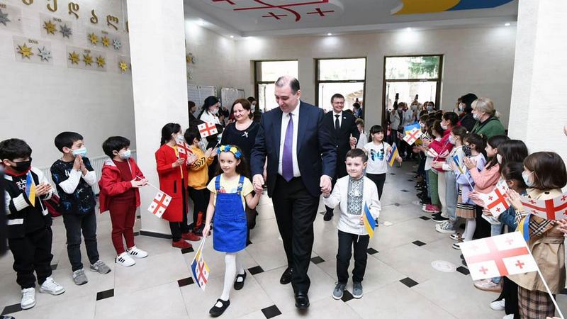 В одной из тбилисских школ открылся украинский сектор обучения