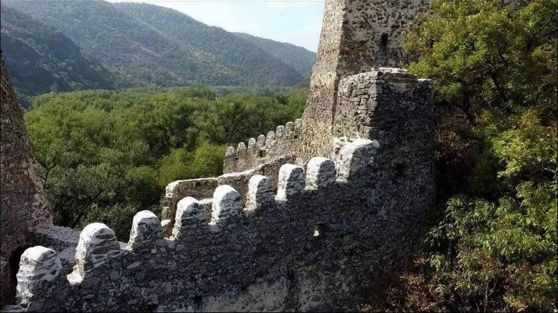 В Тетри-Цкаро завершен второй этап реставрации крепости Хулути