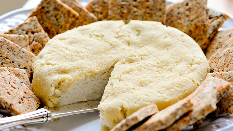 В Грузии начато производство миндалевого сыра