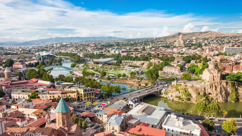 В Тбилиси добавиться шесть новых пешеходных улиц и линий канатной дороги?
