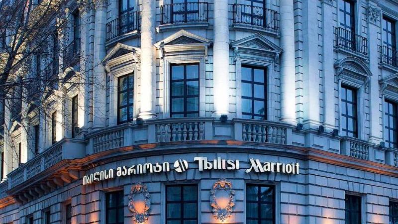 В Тбилиси открылся элитный сигарный бар и стейк-хаус