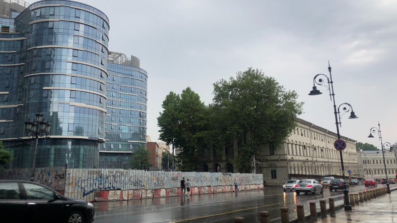 Историческое здание Тбилиси может пасть жертвой игрушки олигарха